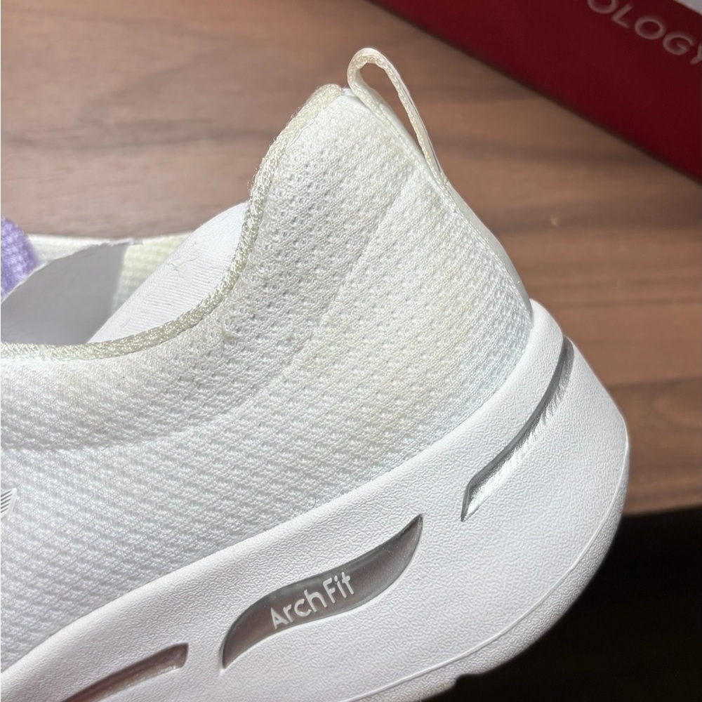 Skechers GOwalk Arch Fit Elinda White Lavender Women’s Size 10 Walking Sneakers - Picture 10 of 13